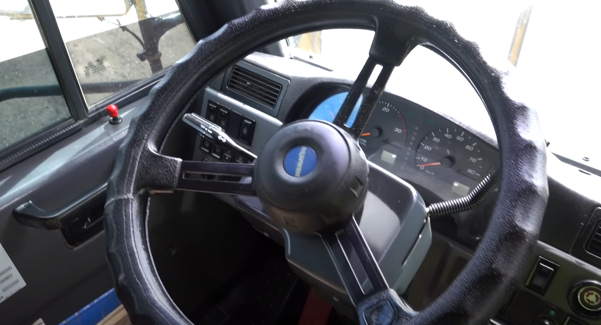 Карьерный самосвал Komatsu HD785-7